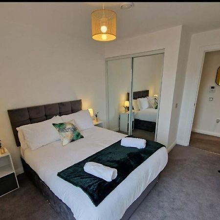 Modern Apartment, Sleeps 6, Belfast City Centre Esterno foto