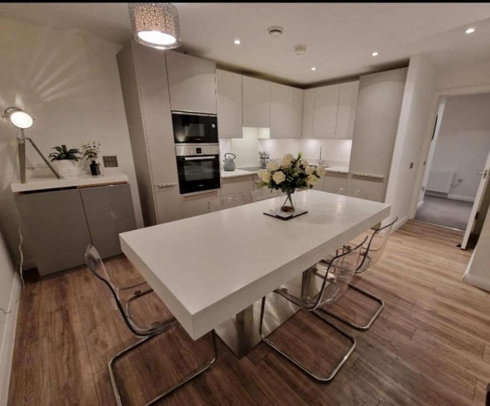 Modern Apartment, Sleeps 6, Belfast City Centre Esterno foto